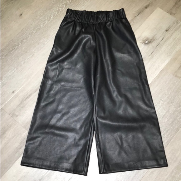 Harlowe & Graham Pants - Vegan leather pants 👖